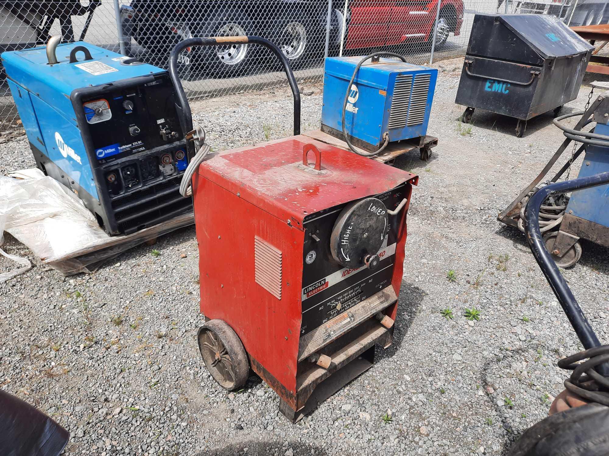 LINCOLN ELECTRIC IDEALARC 250 WELDER