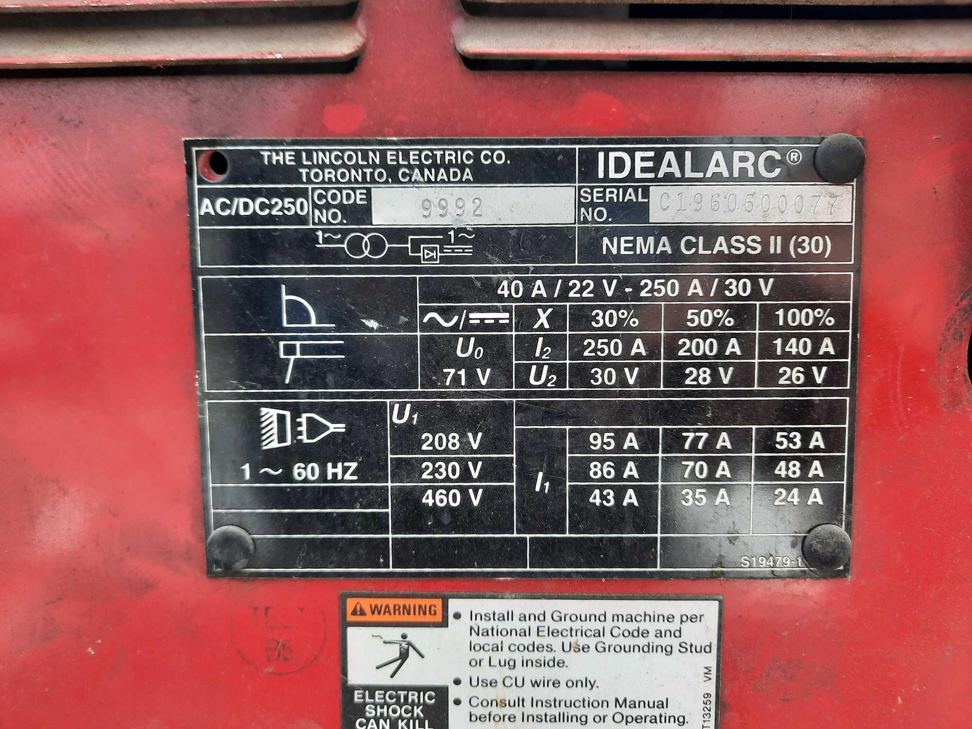 LINCOLN ELECTRIC IDEALARC 250 WELDER