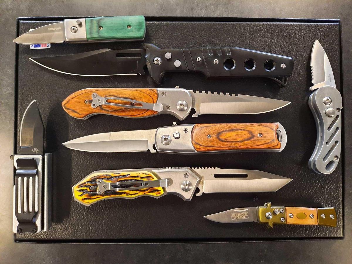 DEALER SAMPLE SET OF ASSORTED AUTO BUTTON OPEN KNIFE SET