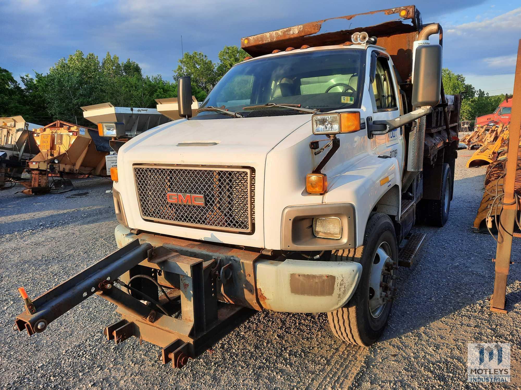 2005 GMC C7500 Truck, VIN # 1GDP7C1C65F515539