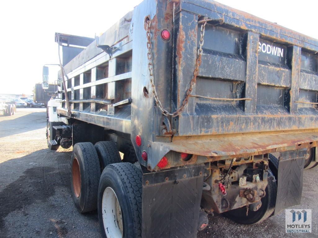 2013 International WorkStar 7400 T/A Dump Truck