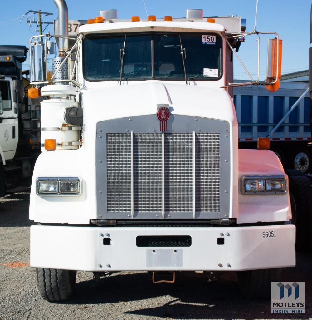 2001 Kenworth T800 Truck, VIN # 1NKDXBEXX1R880585