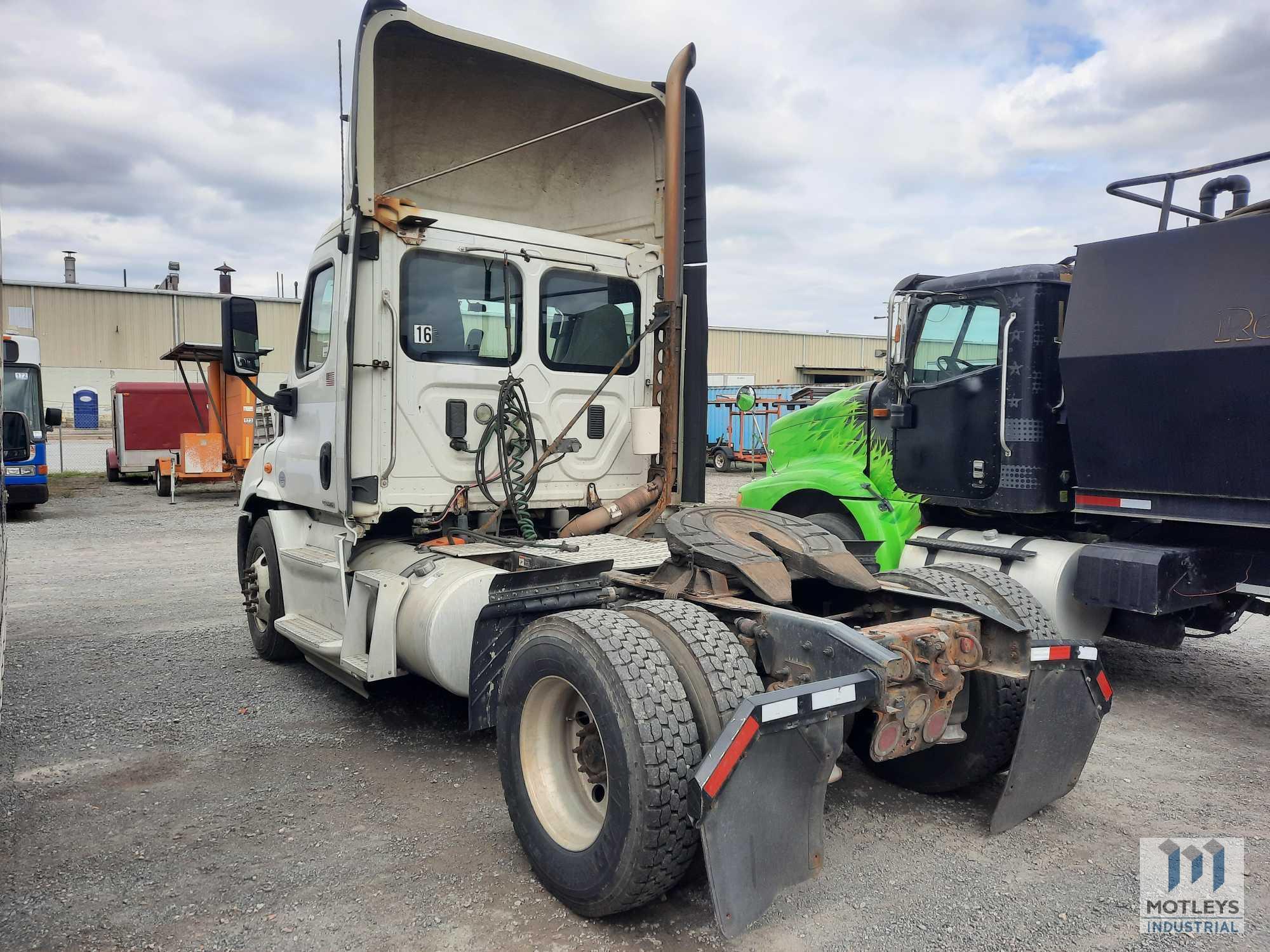 2014 Freightliner Cascadia Evolution Truck, VIN # 3AKBGADV3ESFY7199