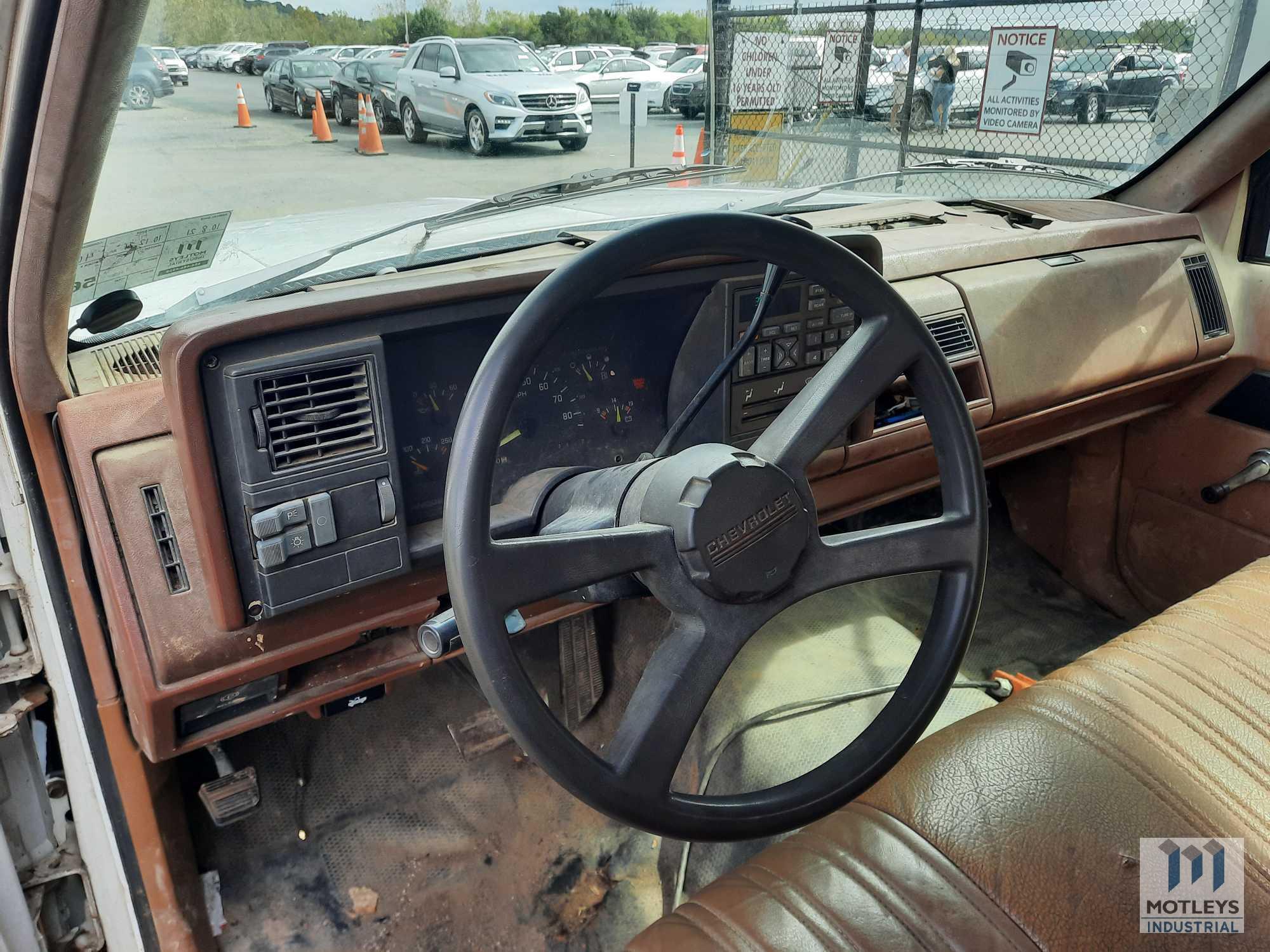 1993 Chevrolet C3500 Pickup Truck, VIN # 1GBKC34N8PJ105353