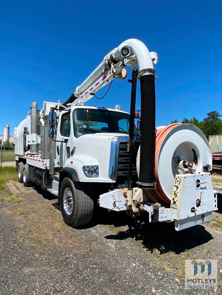 VAC-CON...108SD VACUUM/JETTER...COMBO TRUCK MOUNTED ON 2013 TANDEM AXLE FREGHTLINER OFFSITE: CHESTER