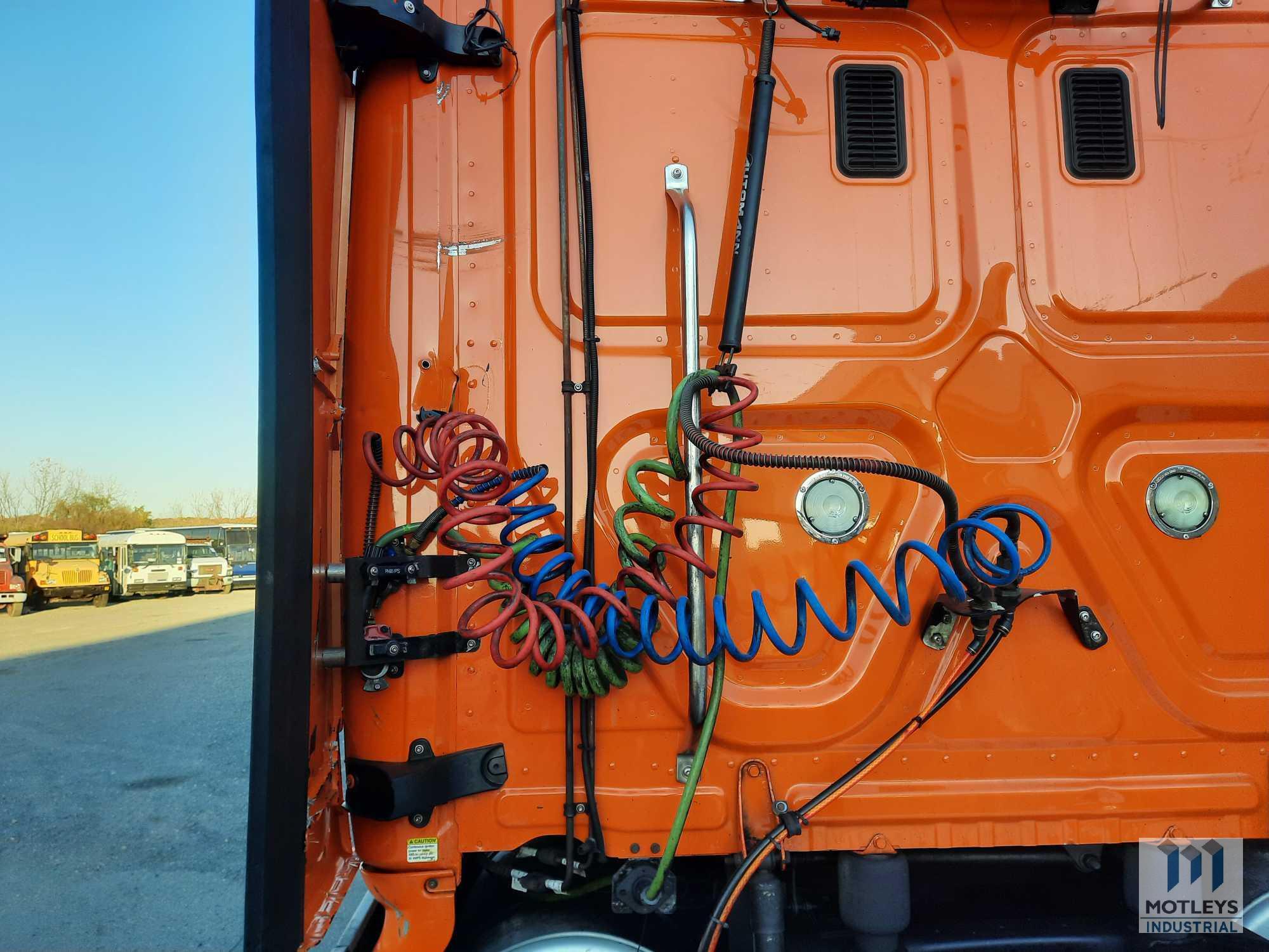 2014 Freightliner Cascadia 125 Truck, VIN # 3AKJGLD54ESFK6368