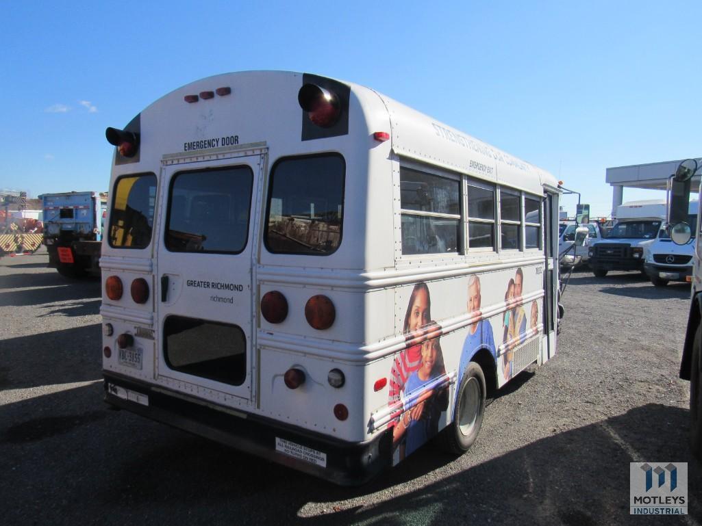 2002 GMC Savana Activity Bus