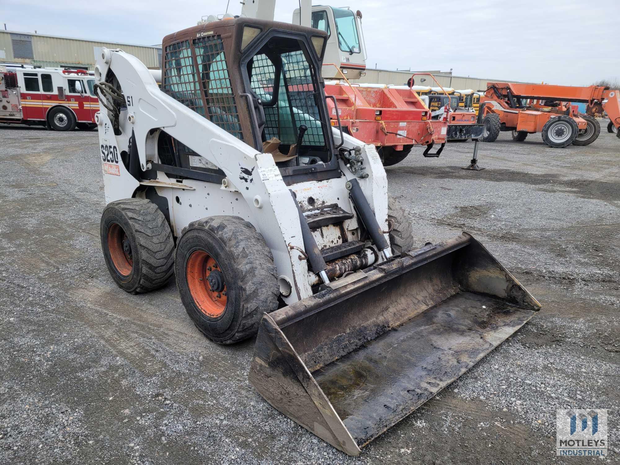 Bobcat Skid Steer S250