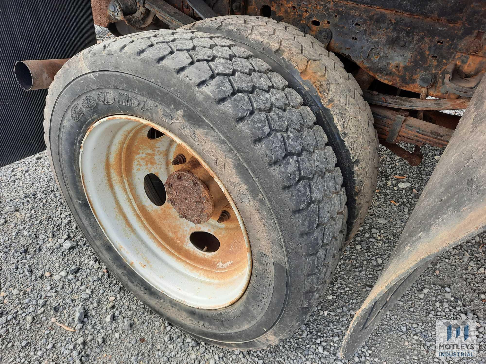 2003 Ford F-550 S/A Dump Truck w/ Snow Plow