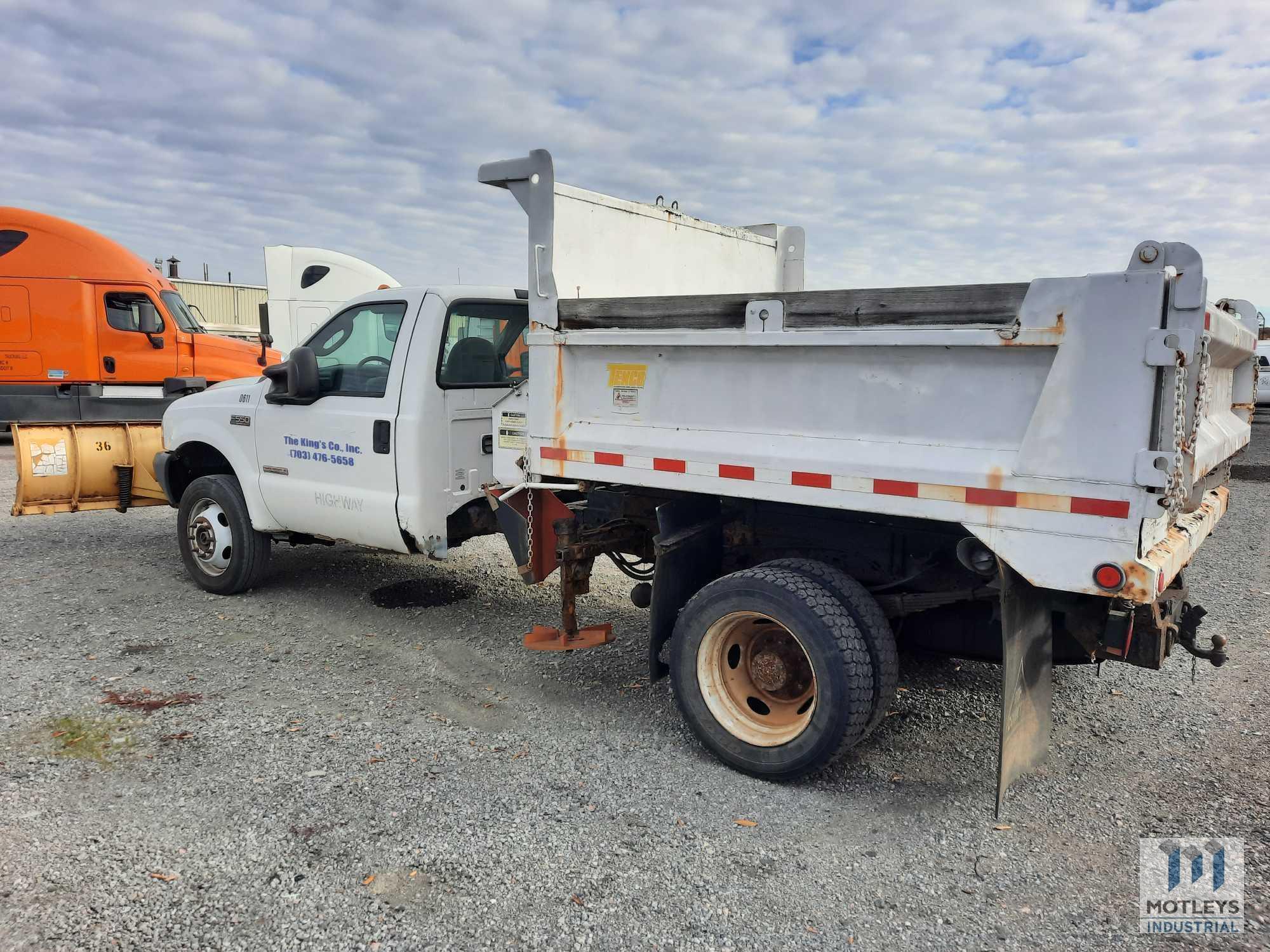 2003 Ford F-550 S/A Dump Truck w/ Snow Plow