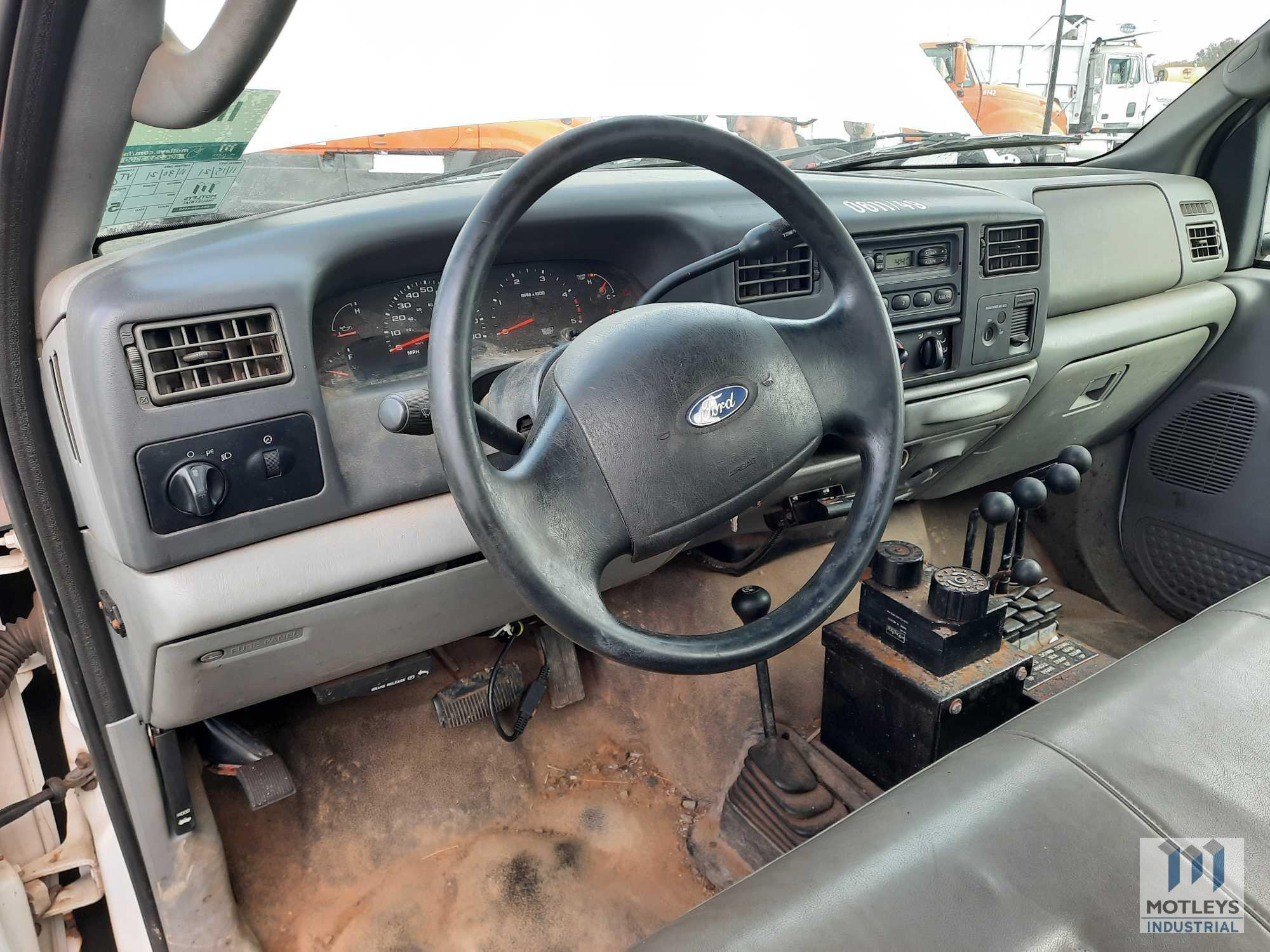 2003 Ford F-550 S/A Dump Truck w/ Snow Plow