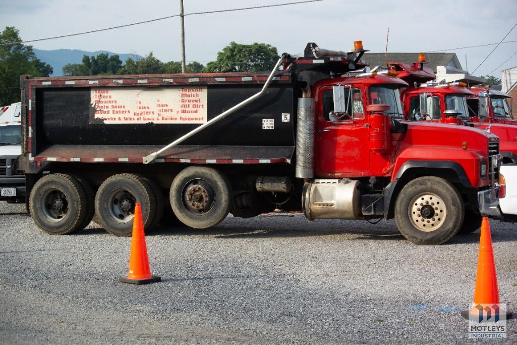 1998 Mack RD688S TRI-AXLE DUMP Truck, VIN # 1M2P267C9WM036102 OFFSITE: ROANOKE, VA.