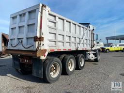 2001 Mack CL713 TRI-AXLE DUMP TRUCK; VIN:1M2AD62C41M011821