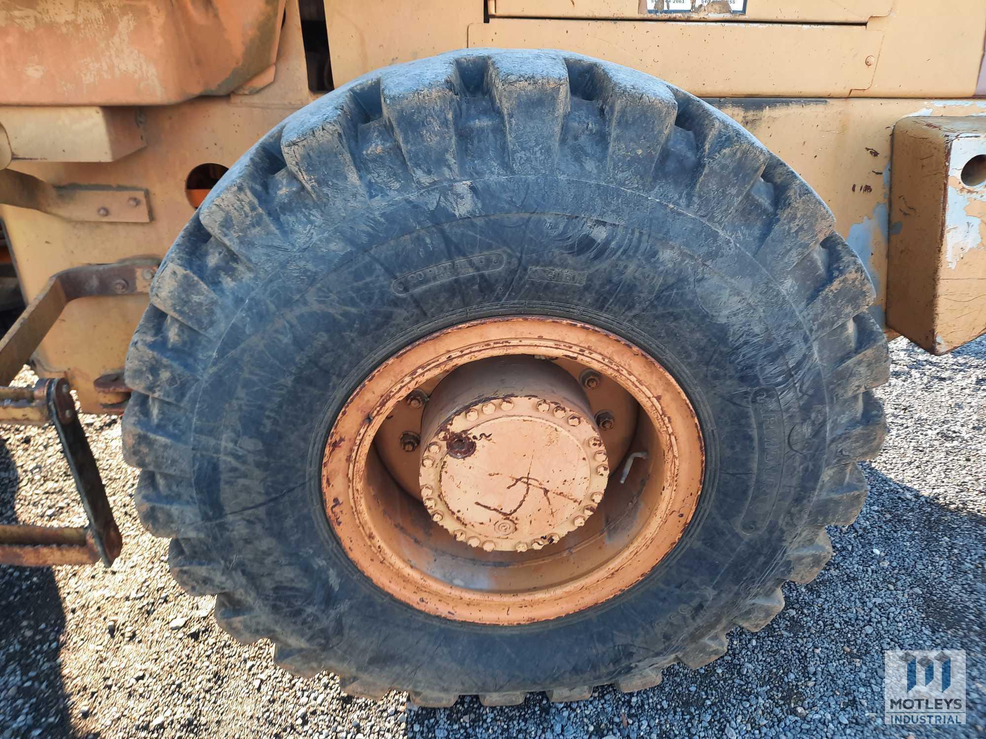 1993 Case 621B Wheel Loader