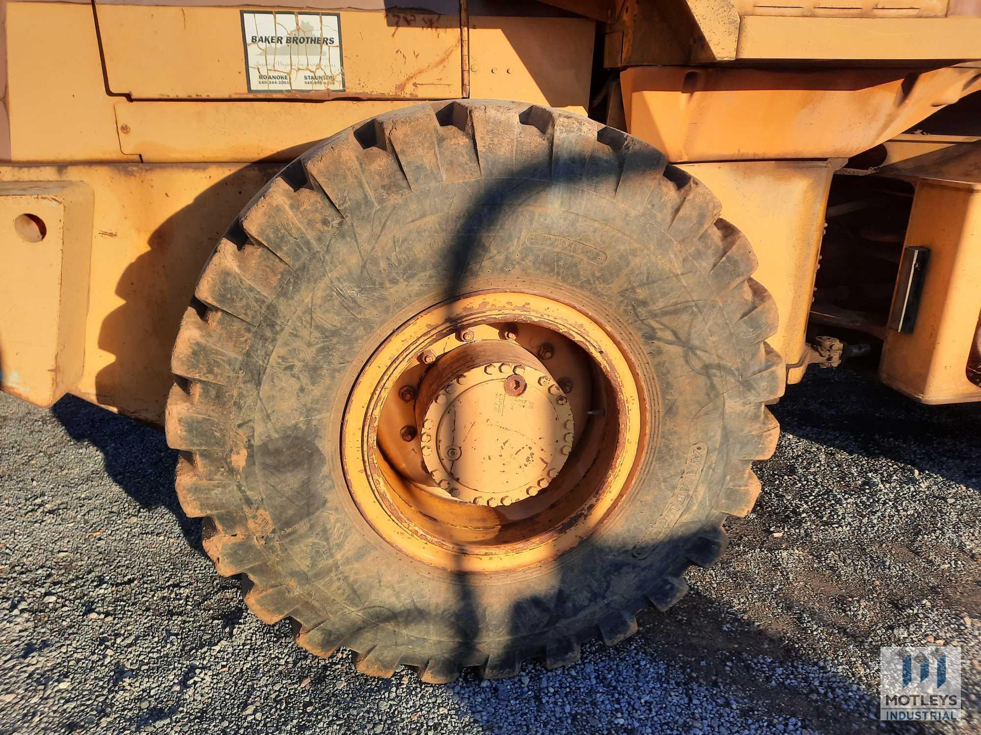 1993 Case 621B Wheel Loader