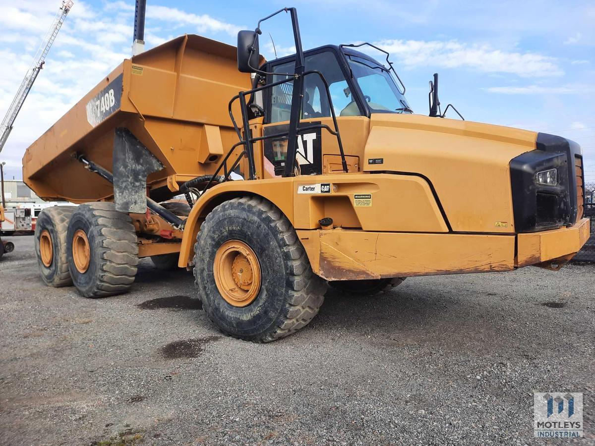 2013 CAT 740B End Dump