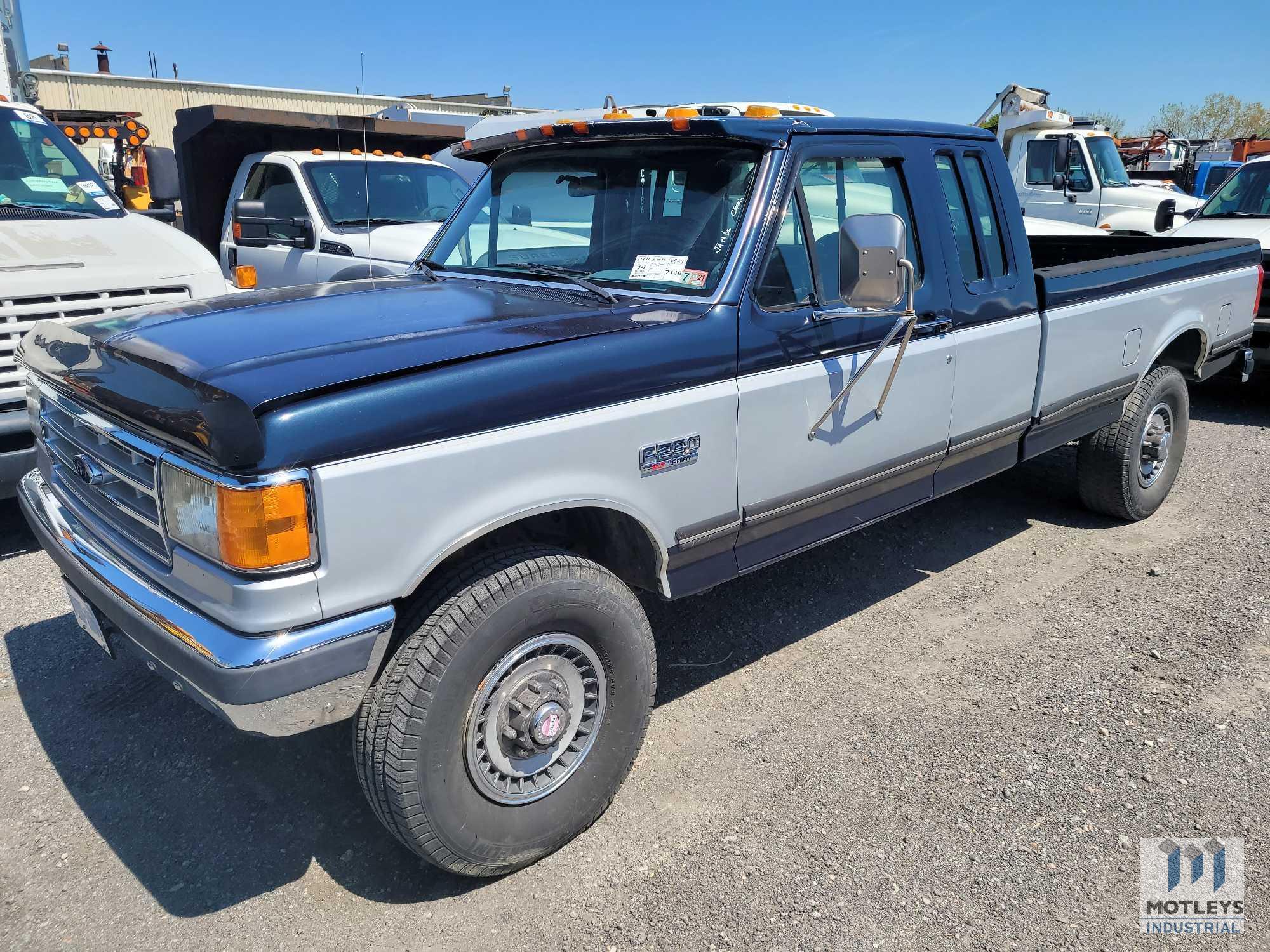 1989 Ford F250 XLT Lariat Extended Cab Pickup Truck