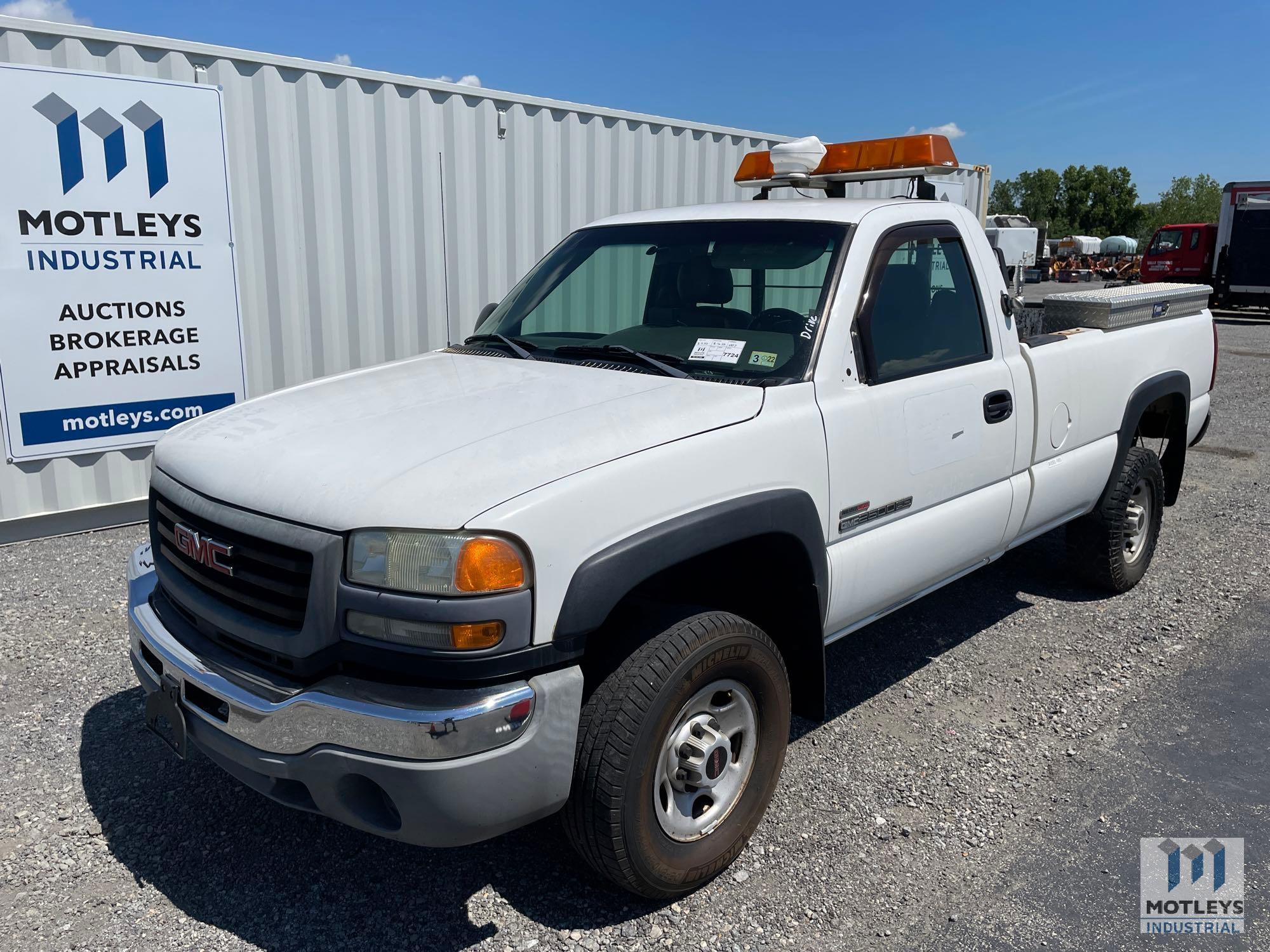 2003 GMC Sierra 2500 Pickup Truck