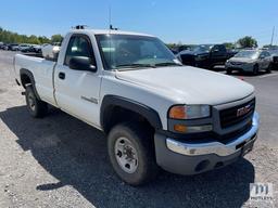 2006 GMC Sierra 2500 Pickup Truck