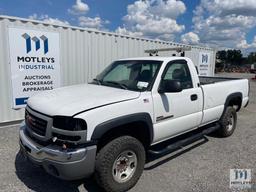 2005 GMC Sierra 2500 Pickup Truck