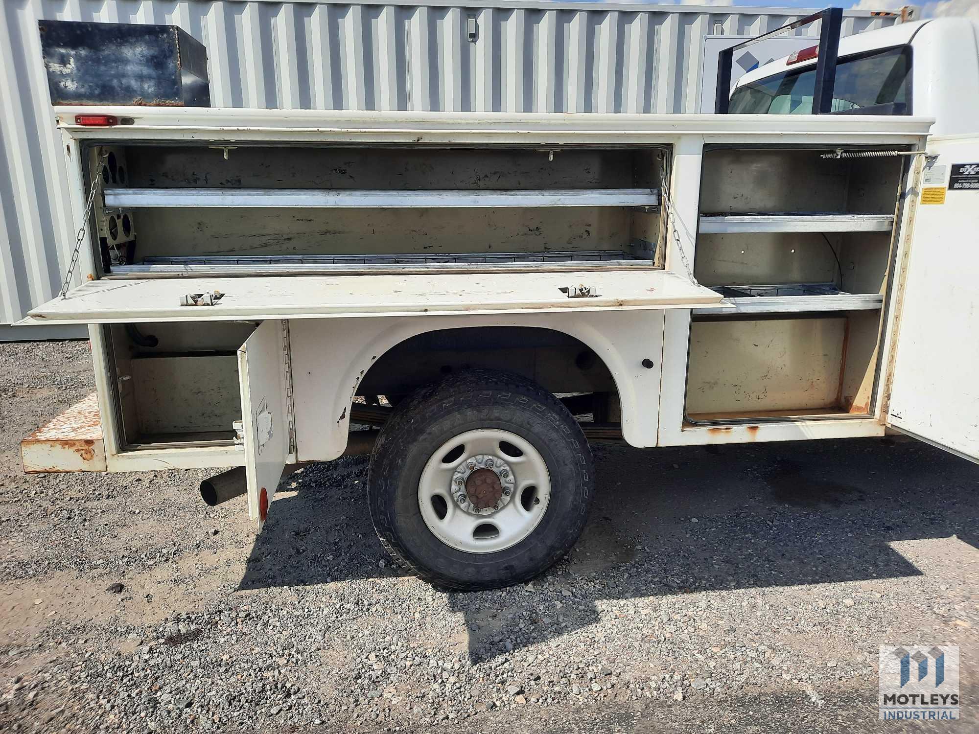 2006 GMC Sierra 2500 Truck, Utility Body (waiting for repairs)