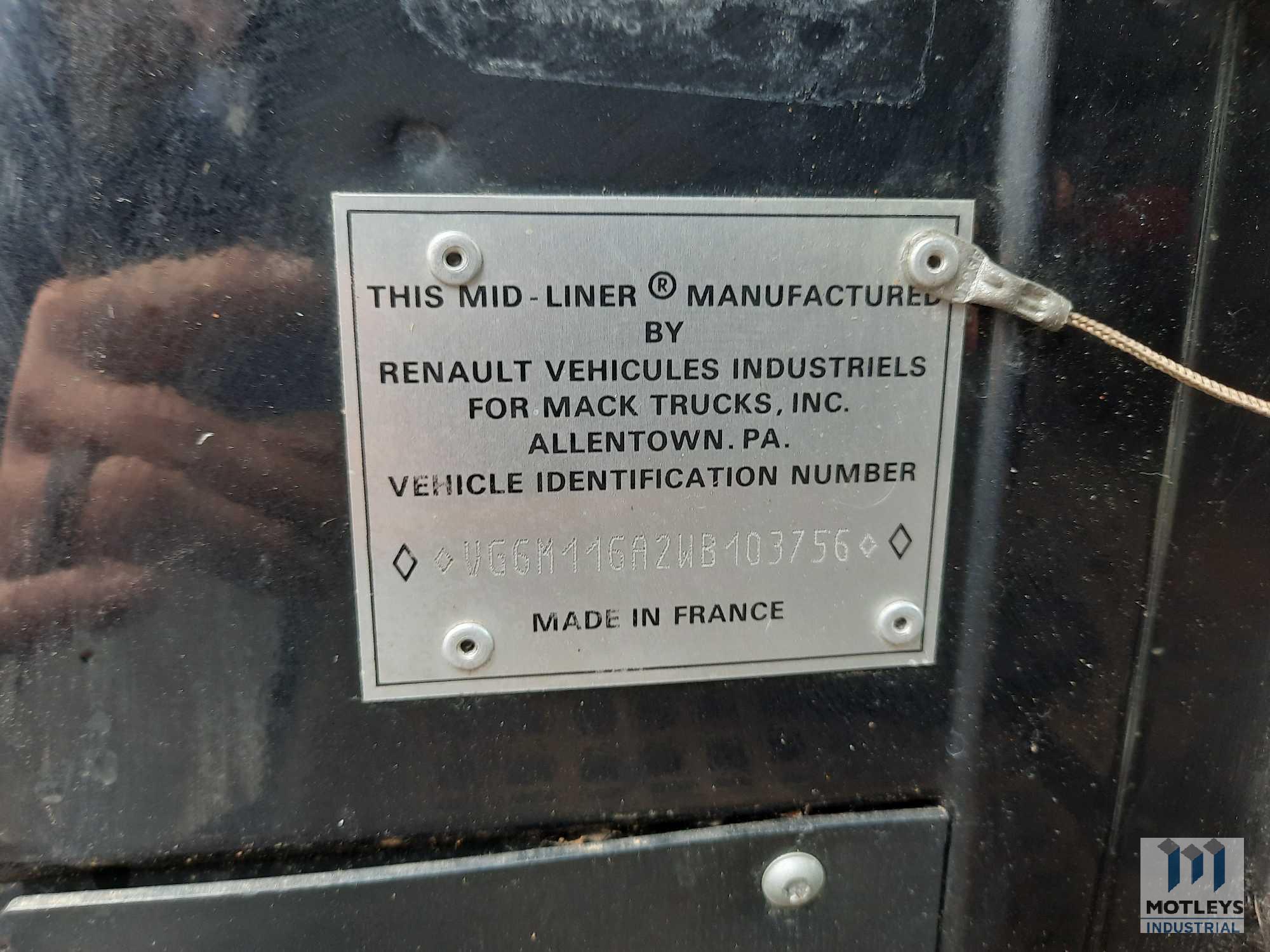 1998 Mack MS Flatbed Truck