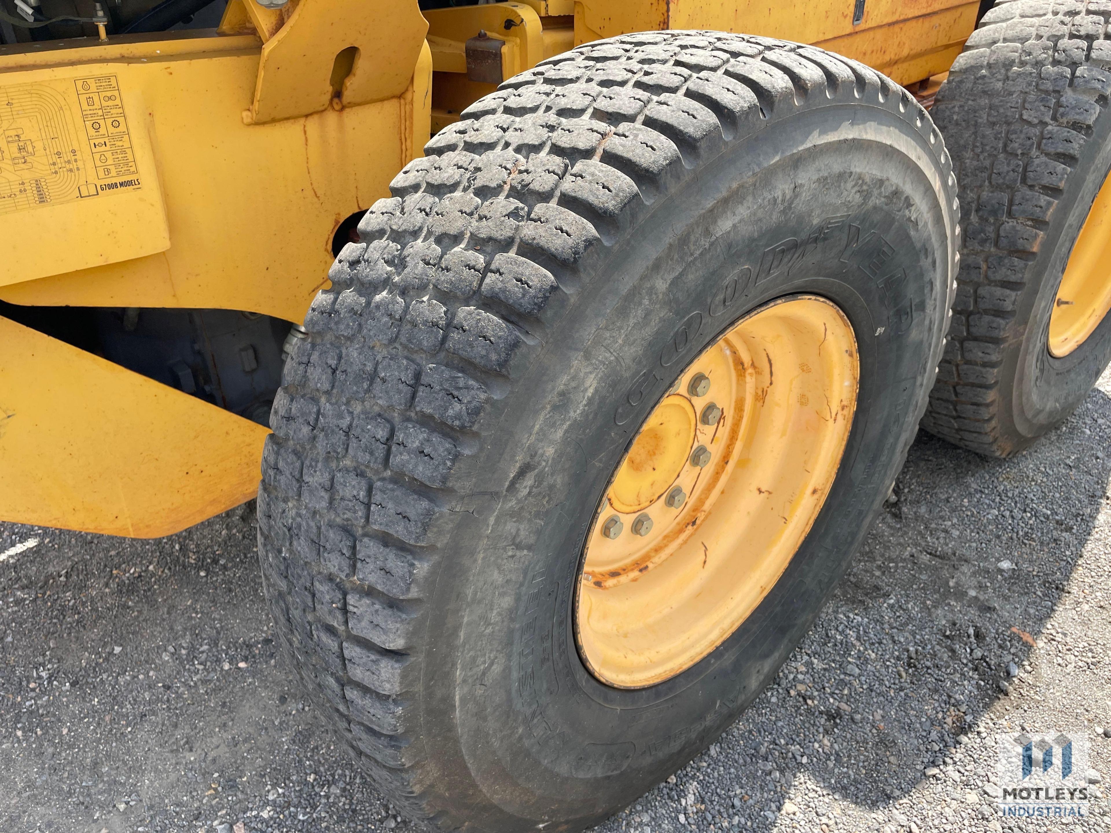 2004 Volvo G710B Motor Grader