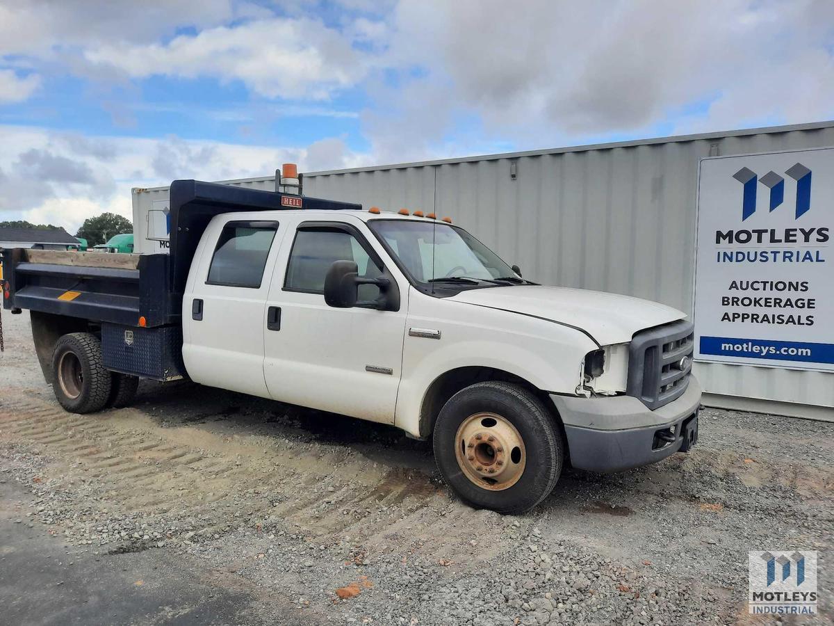 2005 Ford F350 Super Duty Dump Truck