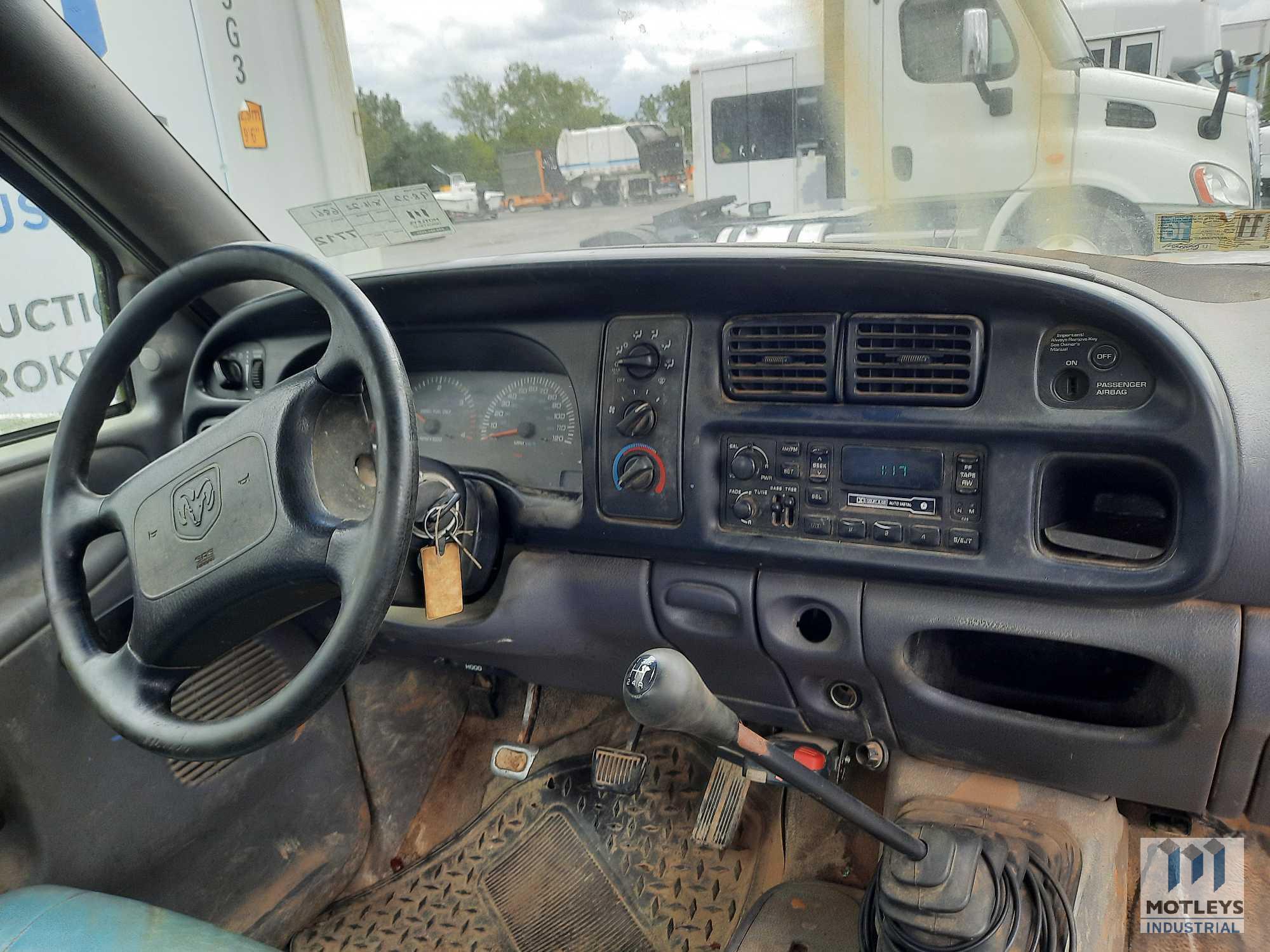 2000 Dodge RAM 3500 Boom Truck