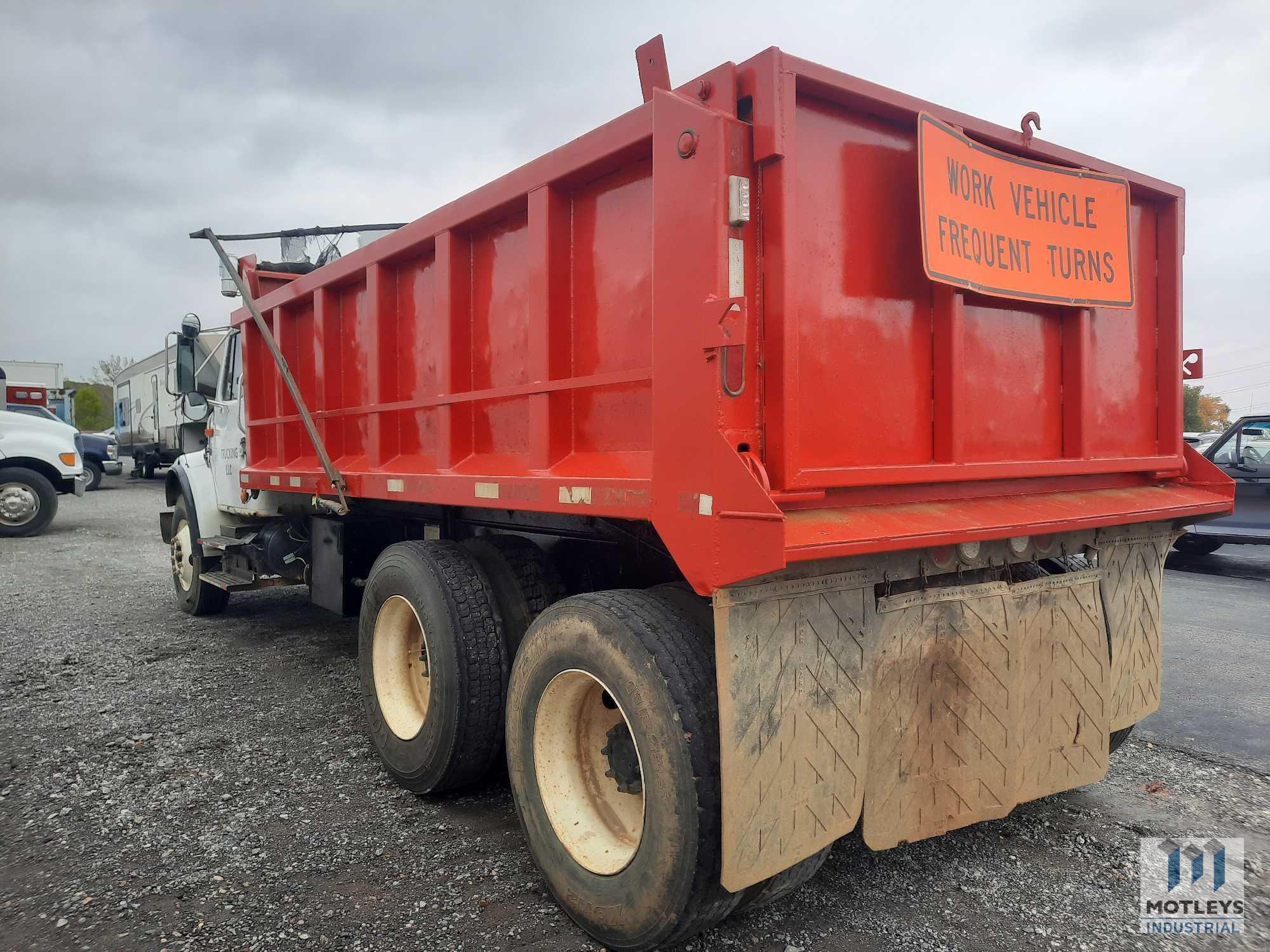 2001 International 4900 Tandem Axle Dump Truck