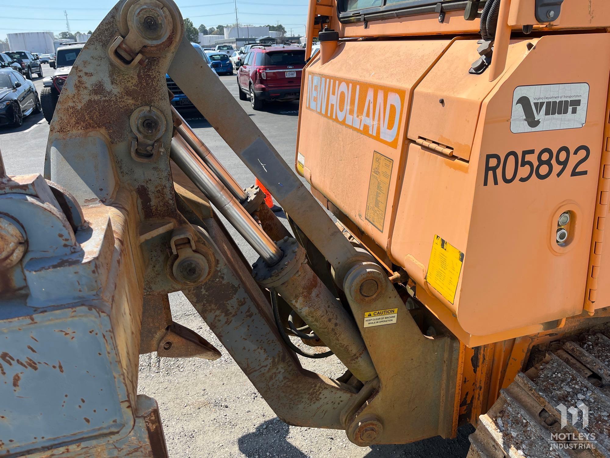 New Holland CL145 Crawler Loader