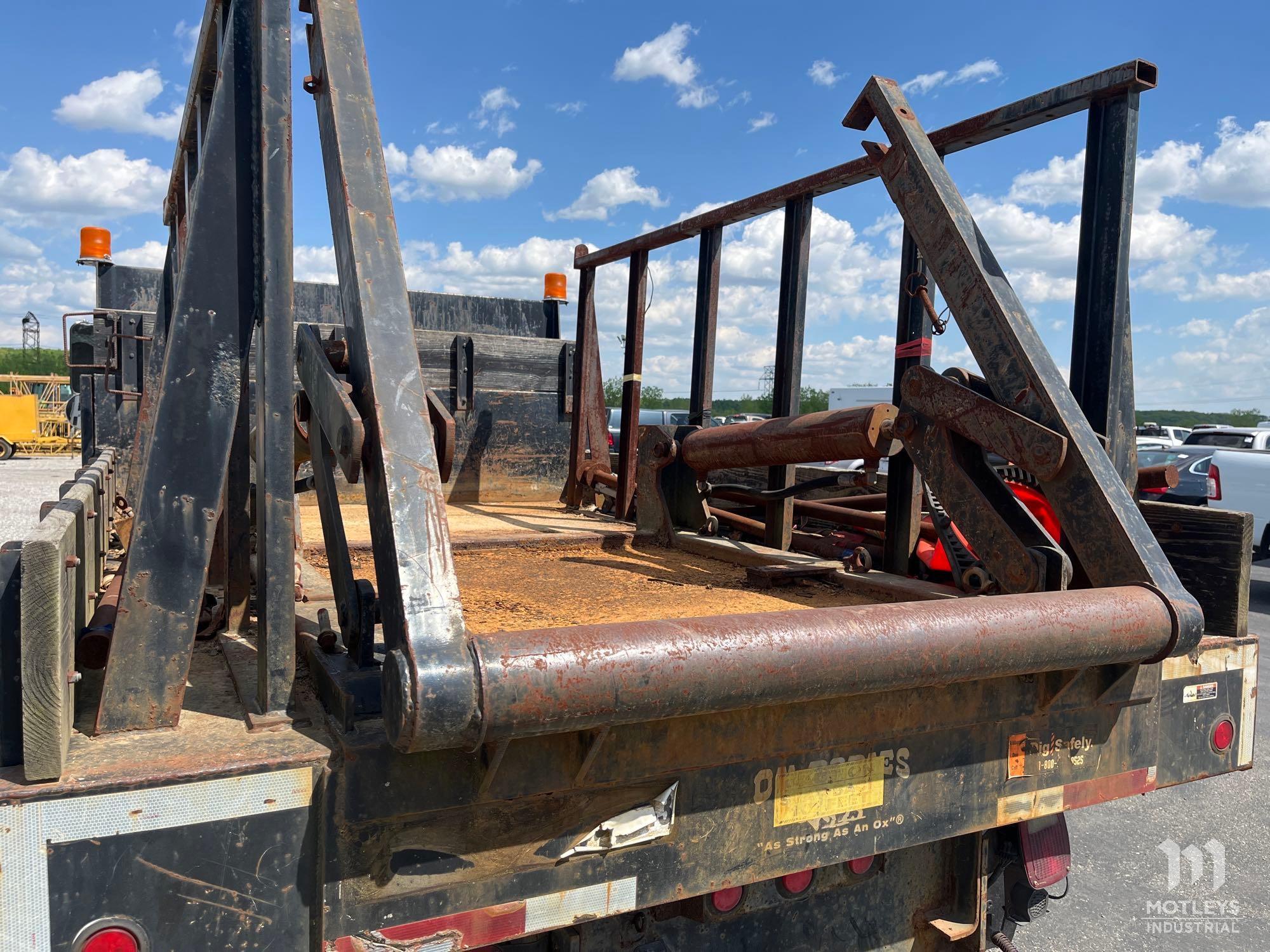 2007 Ford 750 Flatbed Truck