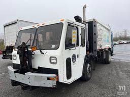 2010 Crane Carrier Trash Truck