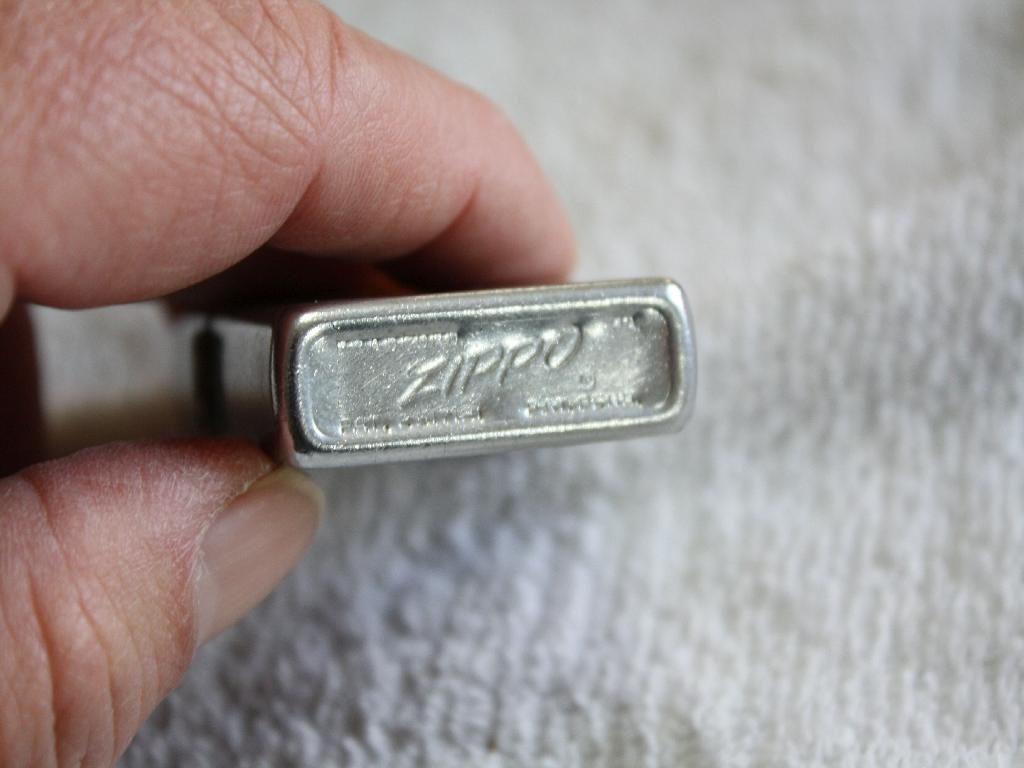 Vintage Zippo Lighter, 2517191