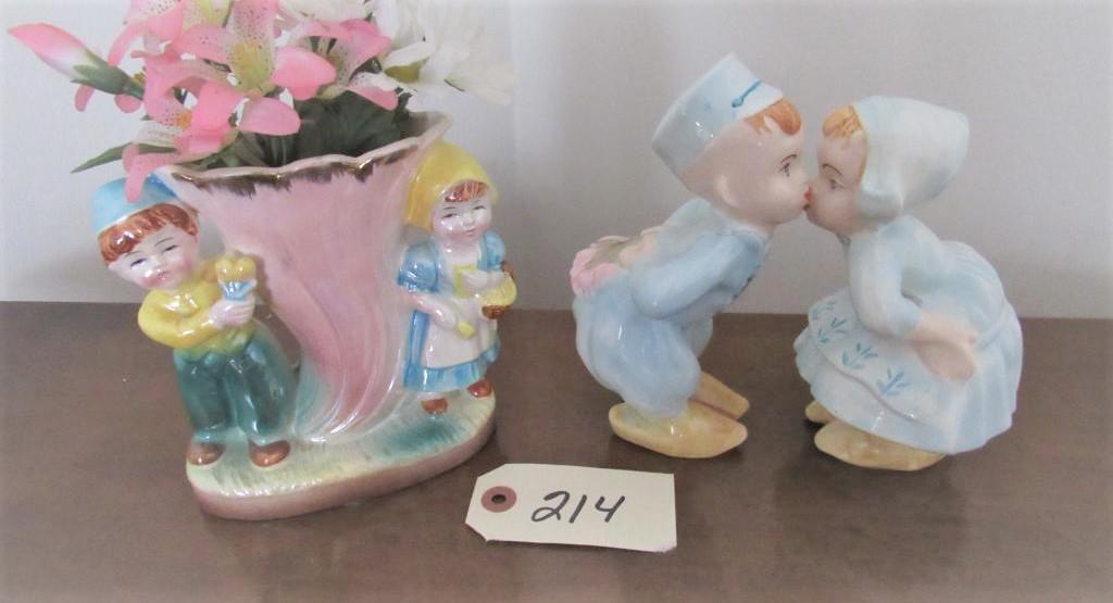 1 Dutch vase, a Dutch kissing boy and girl figurines