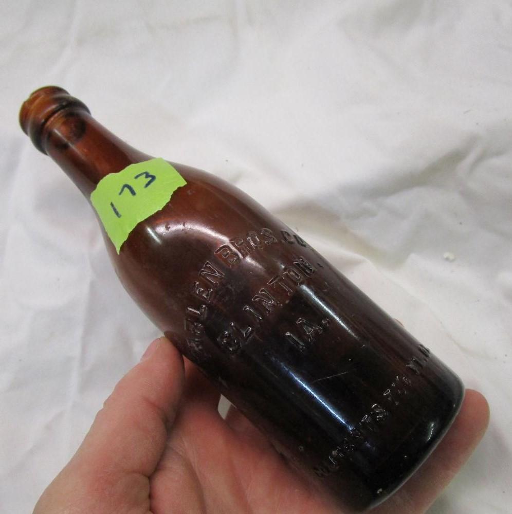 Brown Arlen Brothers Clinton Iowa Soda Bottle