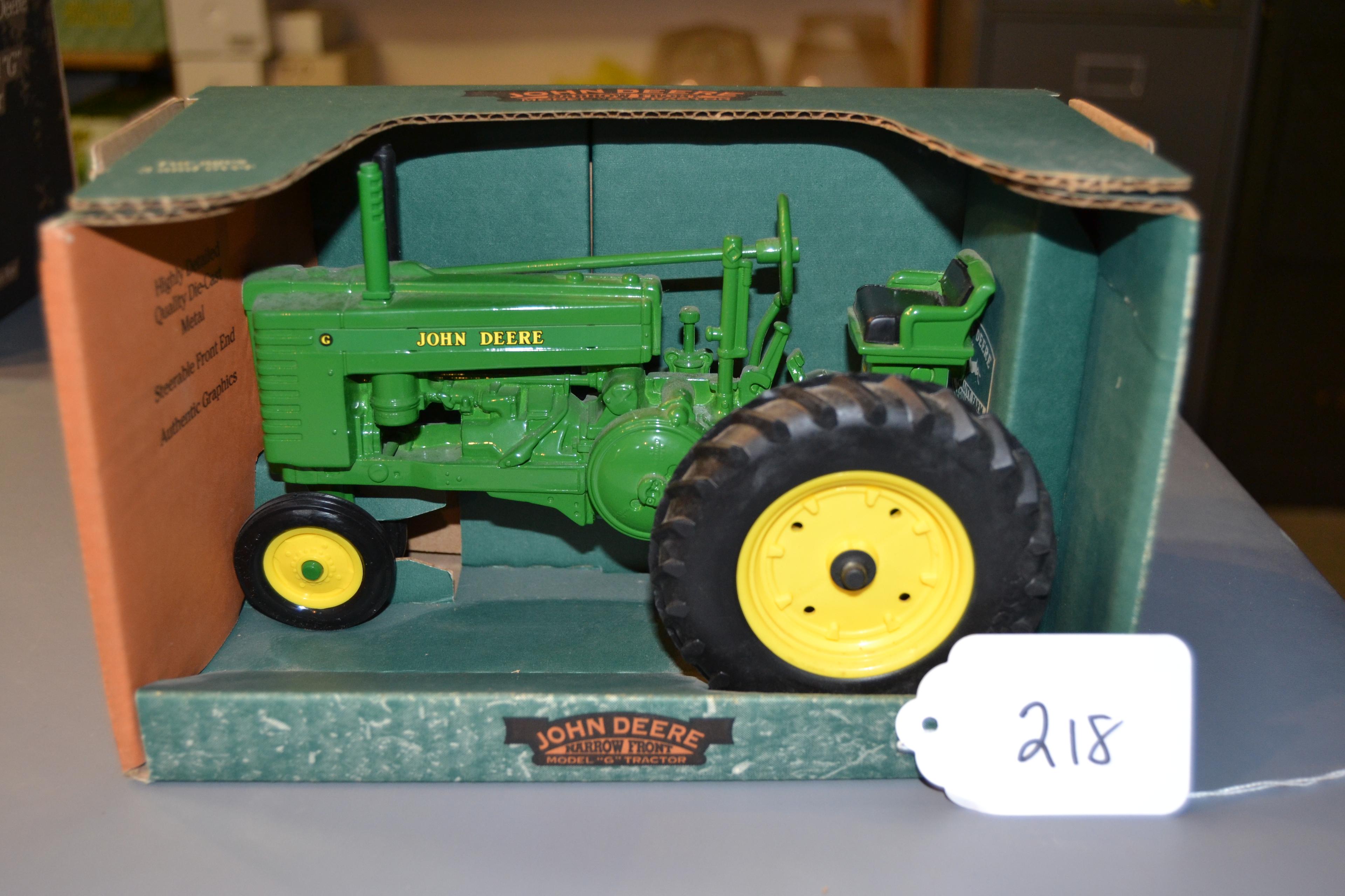 diecast JD narrow front "G" tractor W/box
