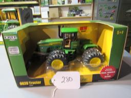 diecast JD " 9620" tractor W/box