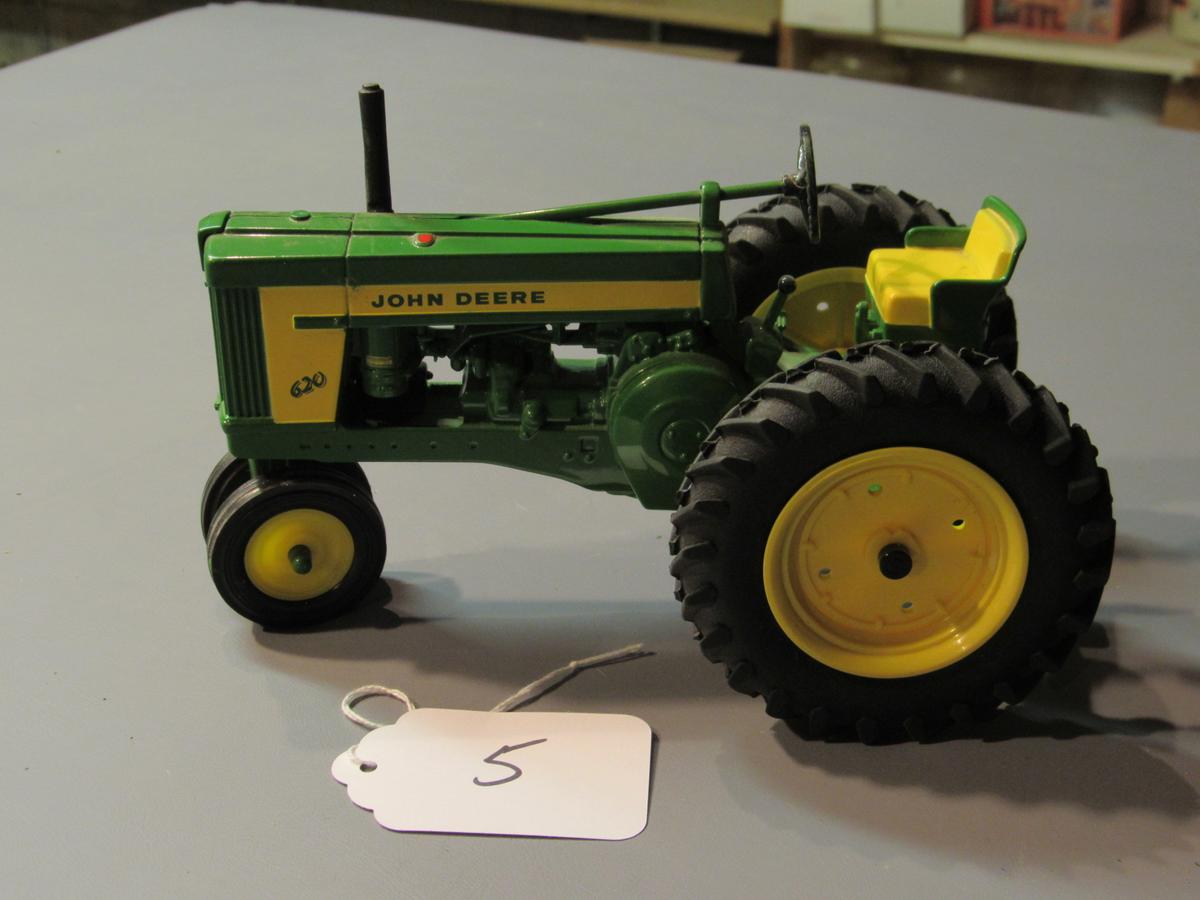 diecast JD "620" tractor