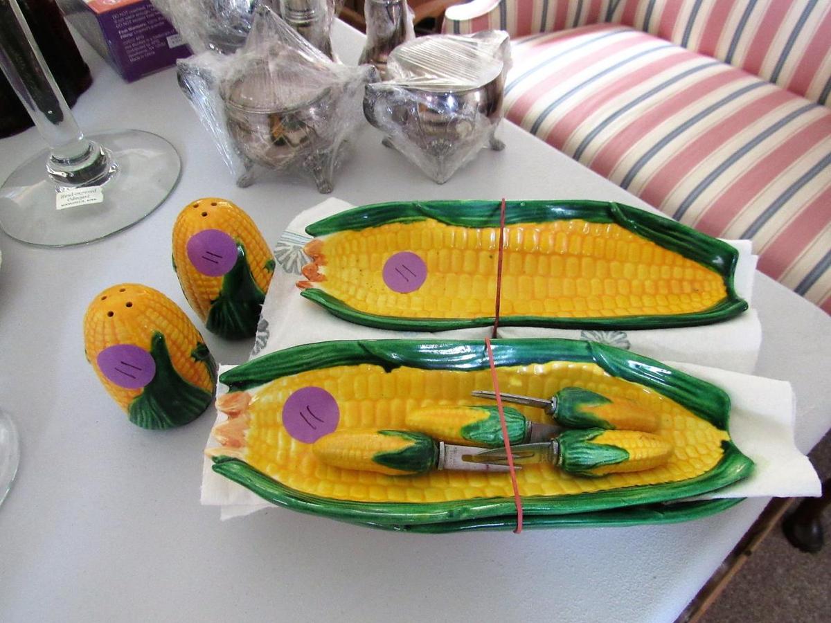 Set of 4 Corn Trays with Corn holders and Salt and Pepper