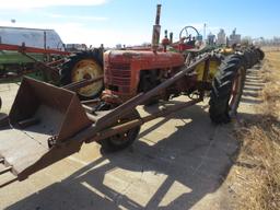 FARMALL H TRACTOR WITH STANHOIST LOADER