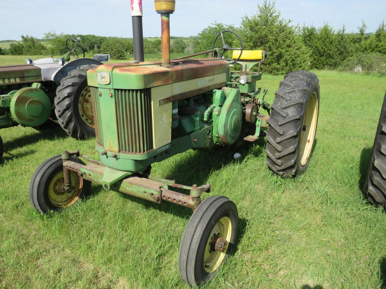 1957 JOHN DEERE 720 DIESEL WIDE FRONT