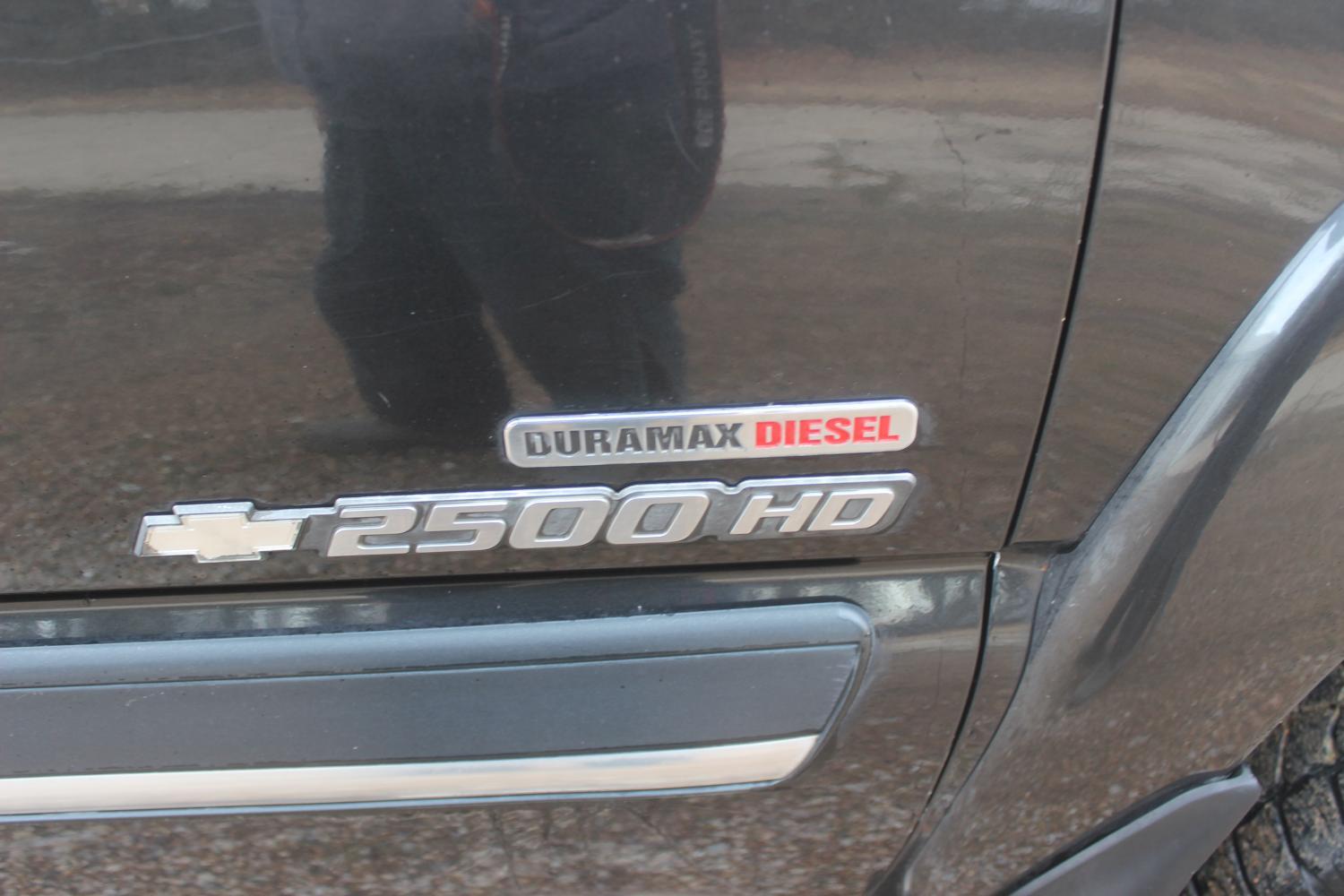 2004 GMC HD2500 Pickup, X-Cab, 4X4, Duramax Diesel, Auto, 240,000 Miles