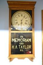 Memorial wall pendulum clock