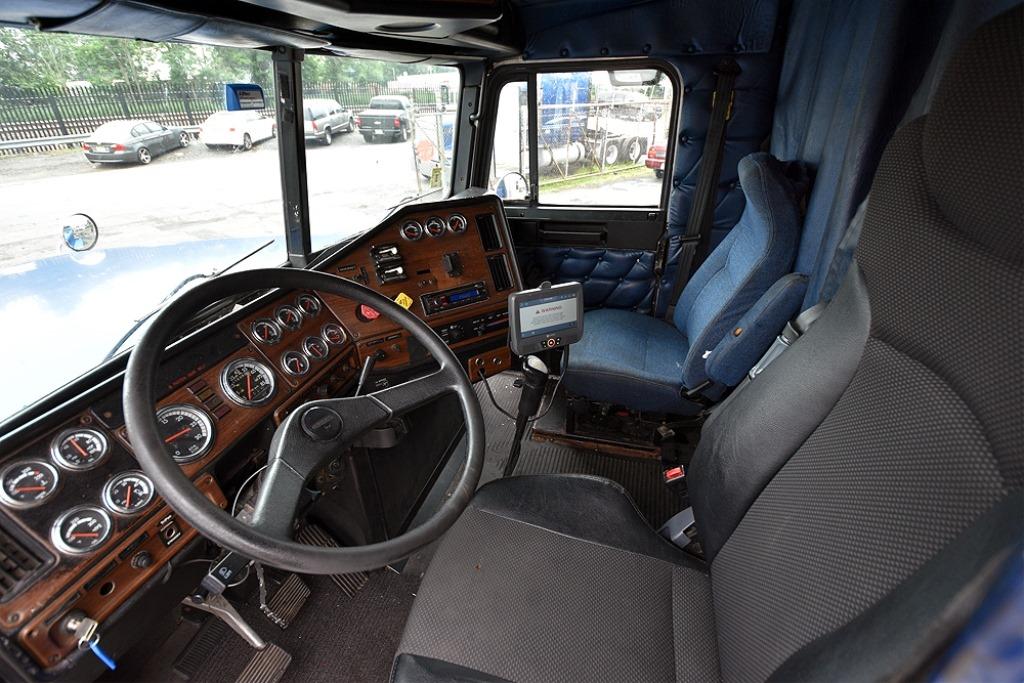 2005 Freightliner Classic Xl