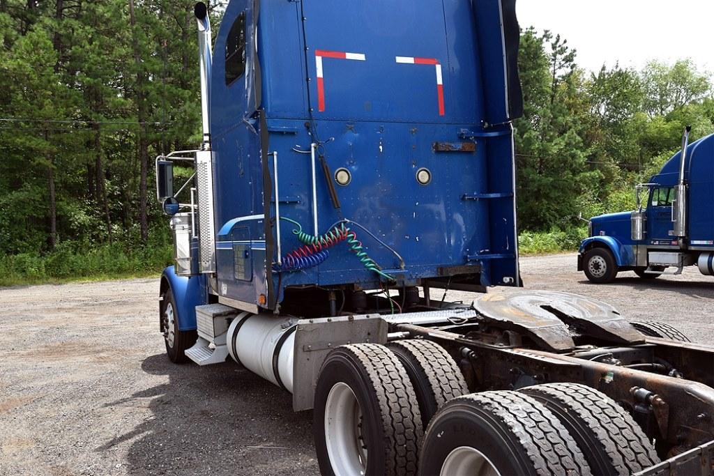 2004 Freightliner Classic Xl Truck Tractor