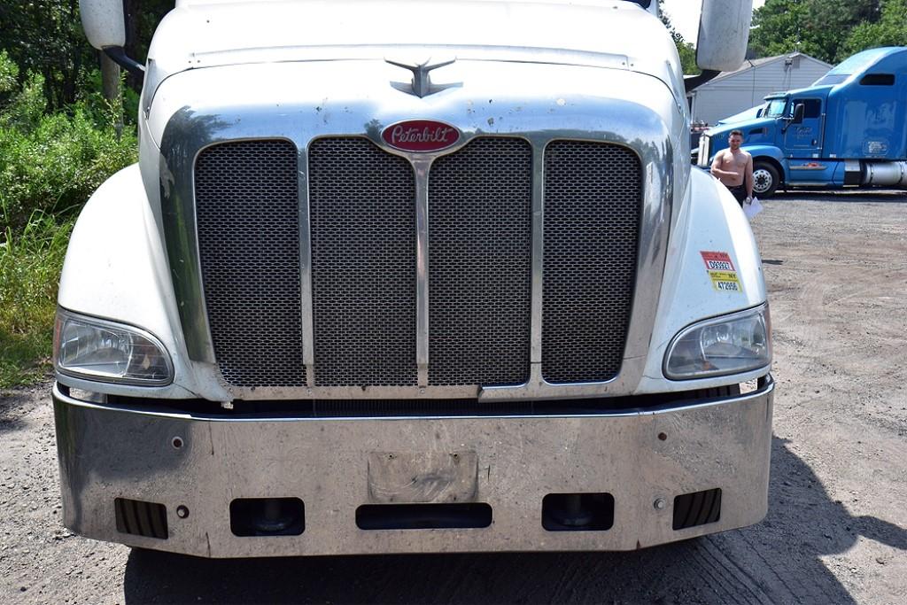 2002 Peterbilt 387 Truck Tractor