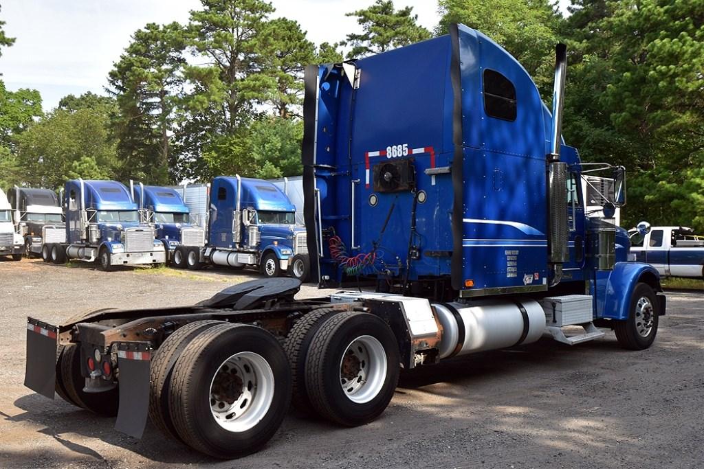 2006 Freightliner Classic Xl