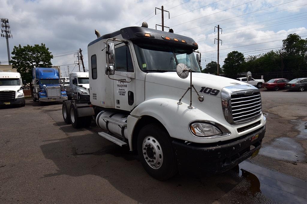 2006 Freightliner Classic XL