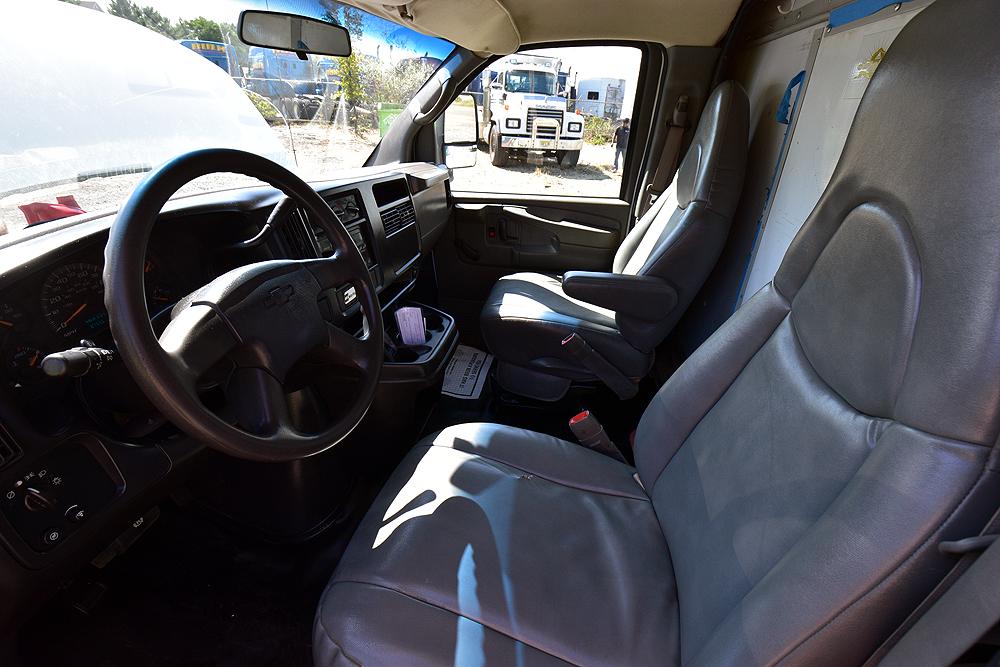 2006 Chevrolet Express 3500 Service Truck